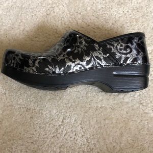 Dansko shoes worn once